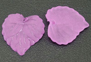 Plastové korálky - lístok 15x14 mm - ružovofialová -  5 ks