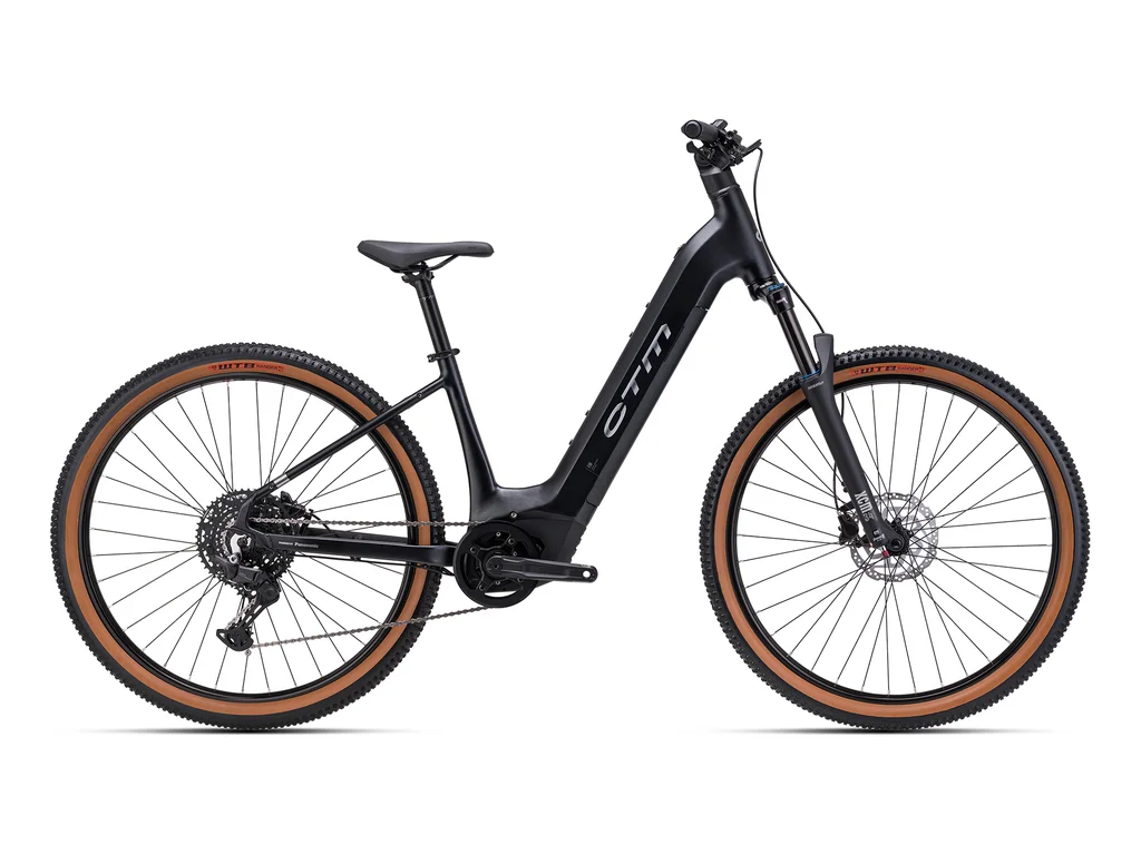 CTM ROXXY GX PRO  mat.čierna L-18" 226.258