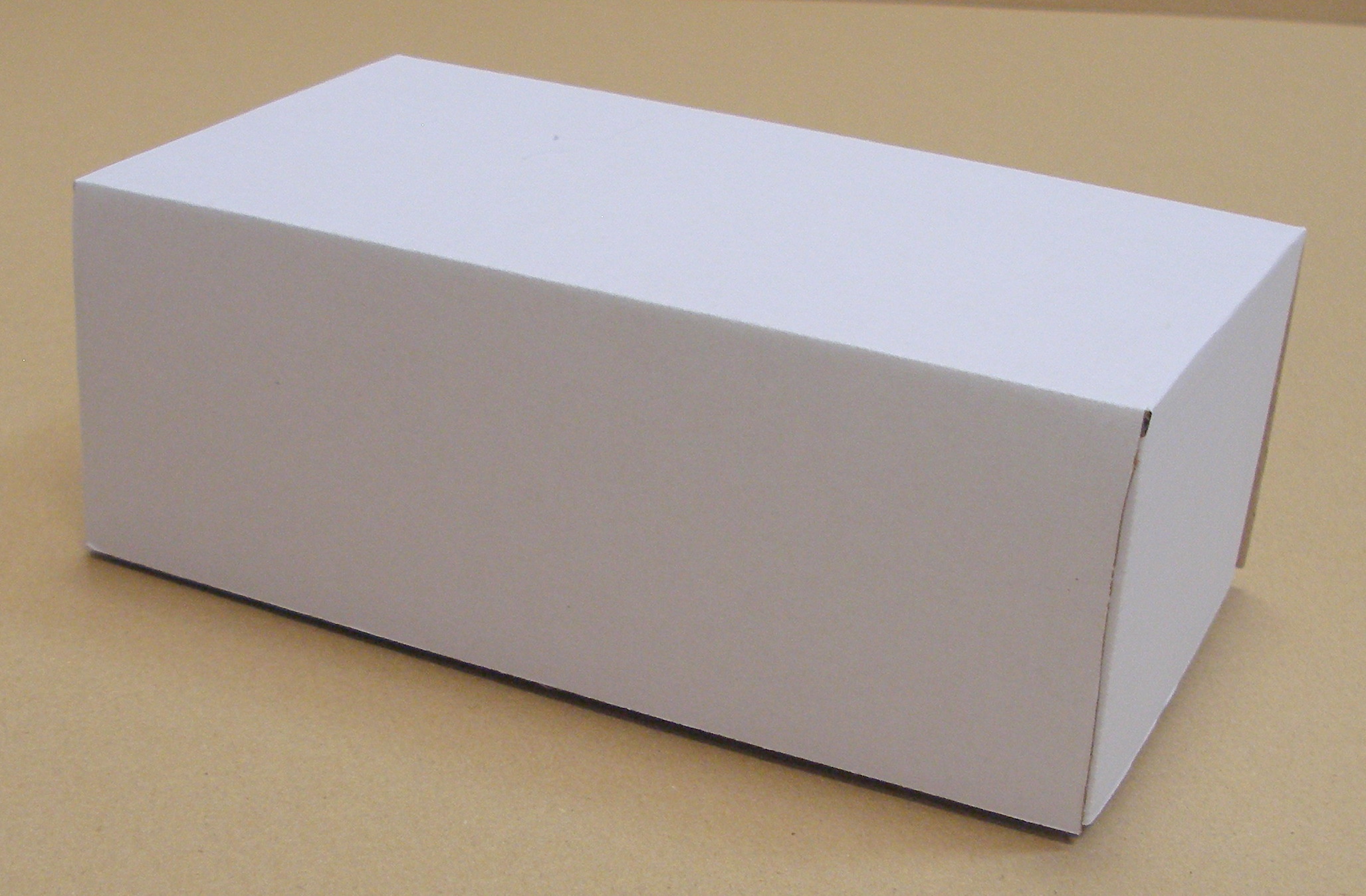 Kartónový obal 206 x 113 x 77 mm,3 VL E BH
