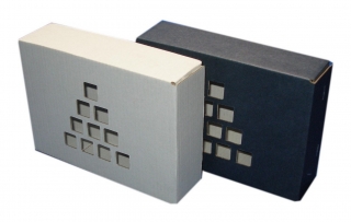 Ozdobná krabica ,152 x 108 x 40 mm ,modro-biela