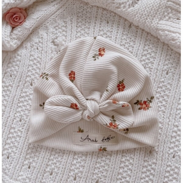 Dojčenský turban - čiapočka, Eternal roses wilde