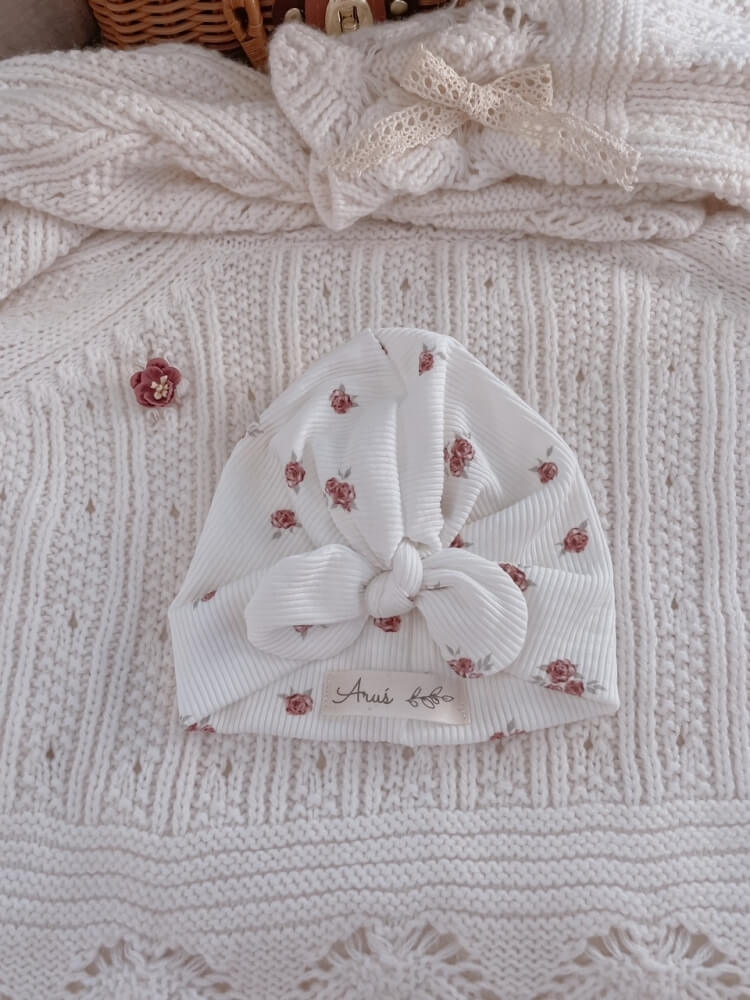 Dojčenský turban - čiapočka, eternal roses dusty
