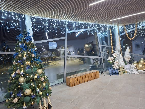 Svetelné LED cencúle, studená biela 3m x 0,5m (114 LED)