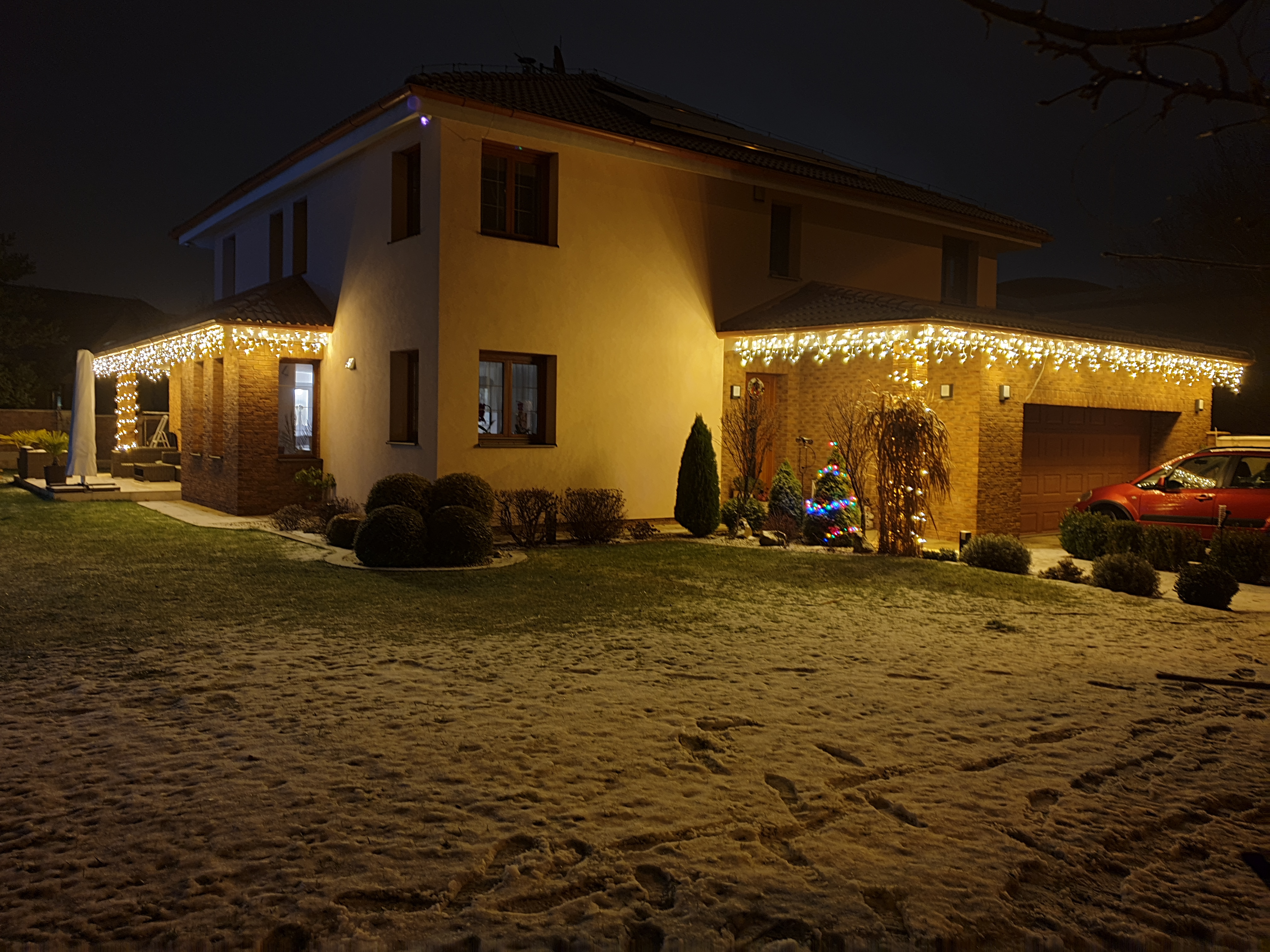Svetelné LED cencúle, teplá biela FLASH 3m x 0,5m (114 LED)