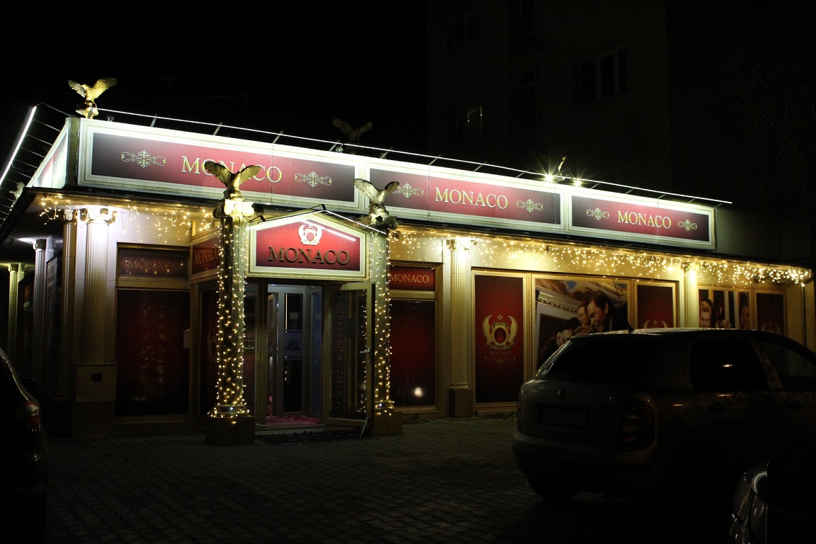 Vianočné LED cencúle, teplá biela 3m x 1,2m (228 LED)