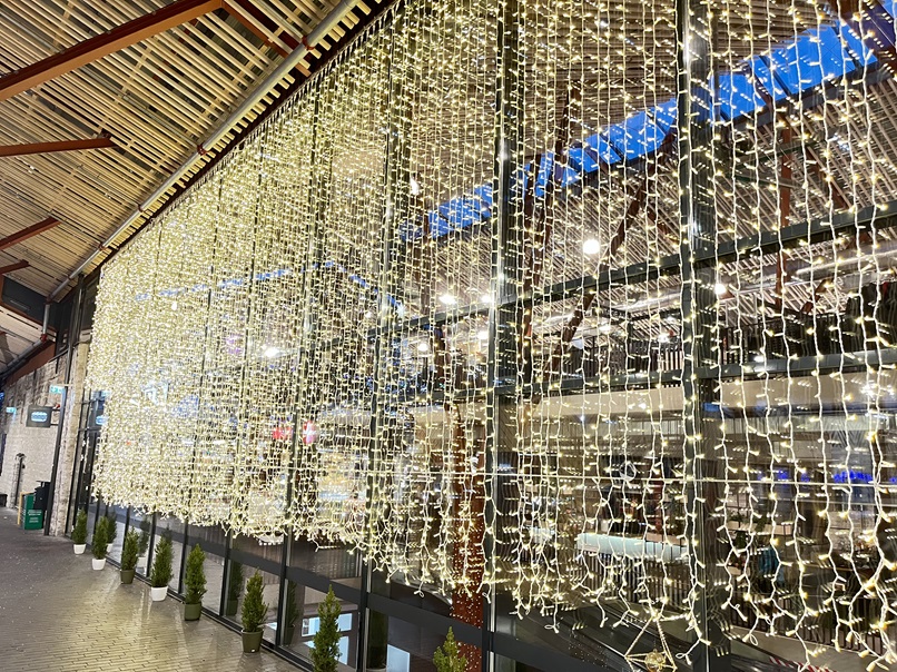 LED záves, teplá biela 2m x 1,5m (456 LED)