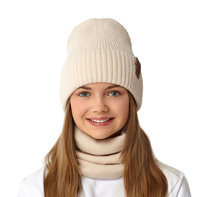 Dámska zimná čiapka s patentom Ajs 56-58 cm