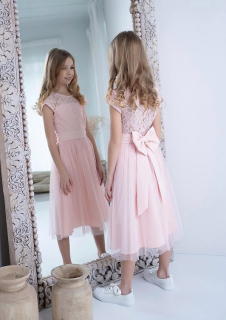 dievčenské elegantné šaty s čipkou svetloružové