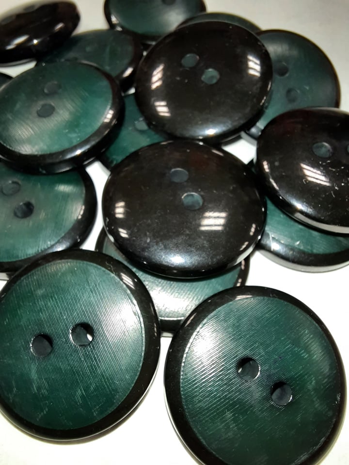 Tmavozelený plastový gombík Ø 23mm - 1 ks