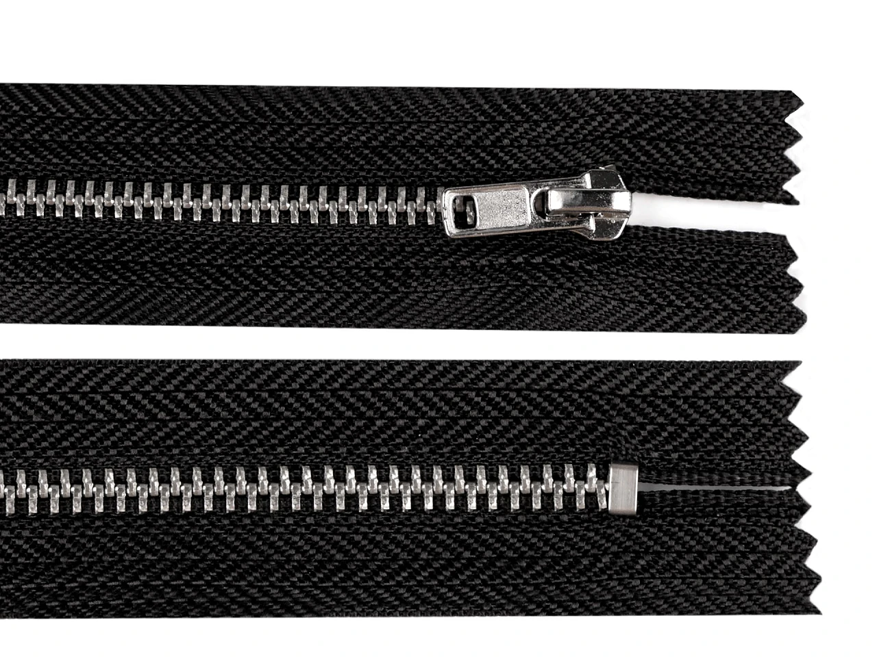 Kovový zips No 4 dĺžka 20 cm so striebornými zúbkami nohavicový