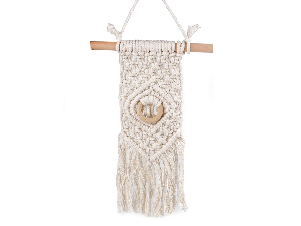 Drhaná dekorácia macrame na zavesenie