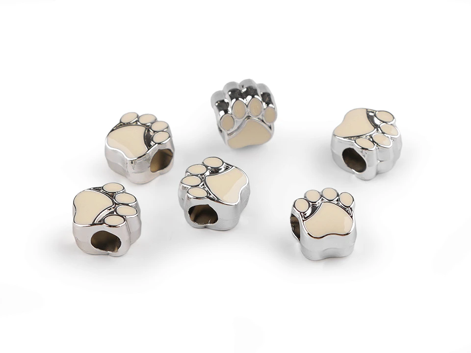 Plastové korálky s veľkým prievlakom labka 11x11 mm- 6ks