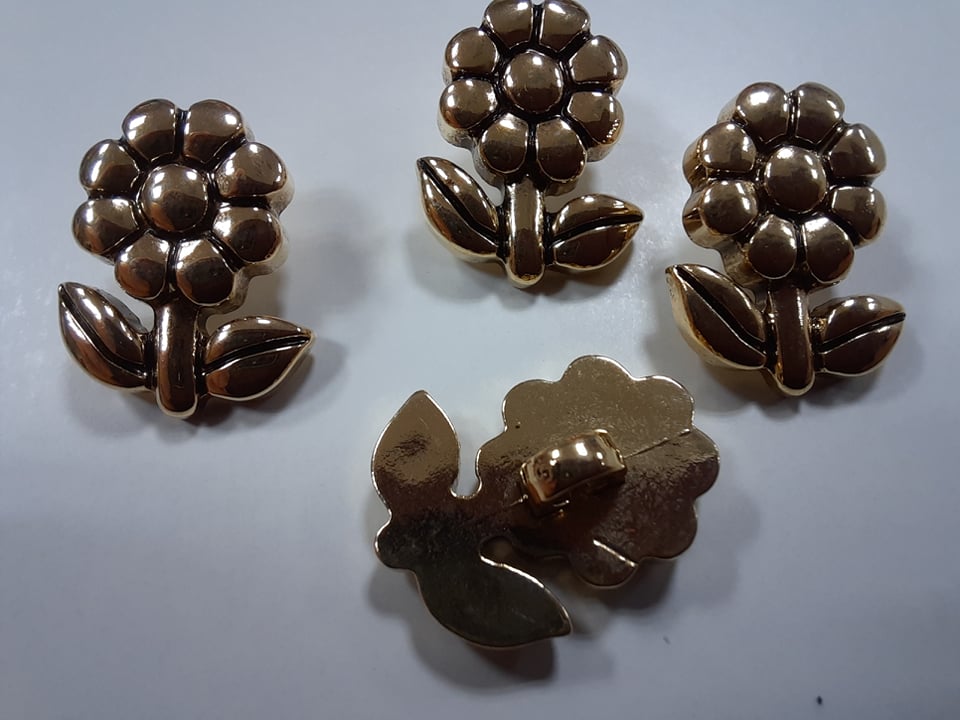 Zlatý gombík "kvietok"  Ø 17mm - 1 ks