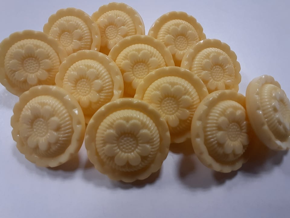Gombík s vzorom "kvietok" Ø 13mm - 1 ks