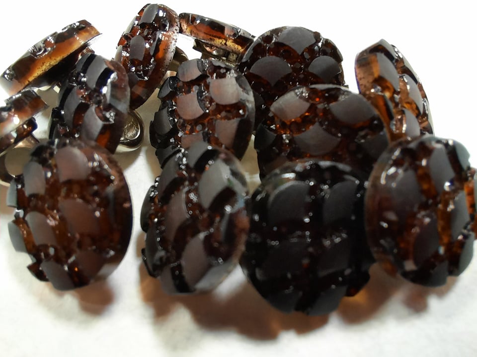 Elegantný vzorovaný gombík Ø 17mm - 1 ks