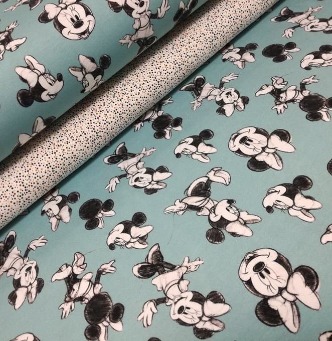 KRESLENÁ MINNIE MOUSE NA MENTOLOVOM ÚPLETE