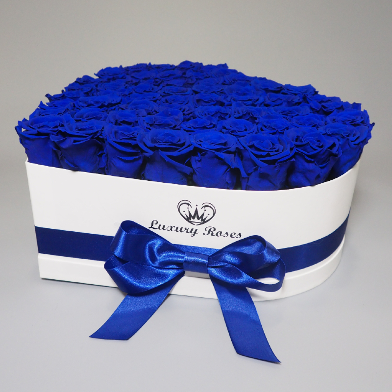 Luxusný biely mega box srdce s trvácnymi modrými ružami